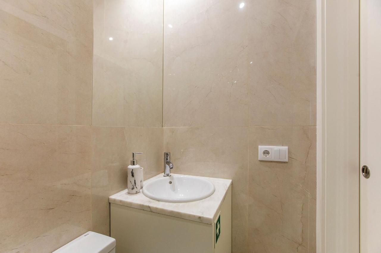 Lovelystay - Cozy 1Br In Santa Catarina W/ Balcony ปอร์โต ภายนอก รูปภาพ